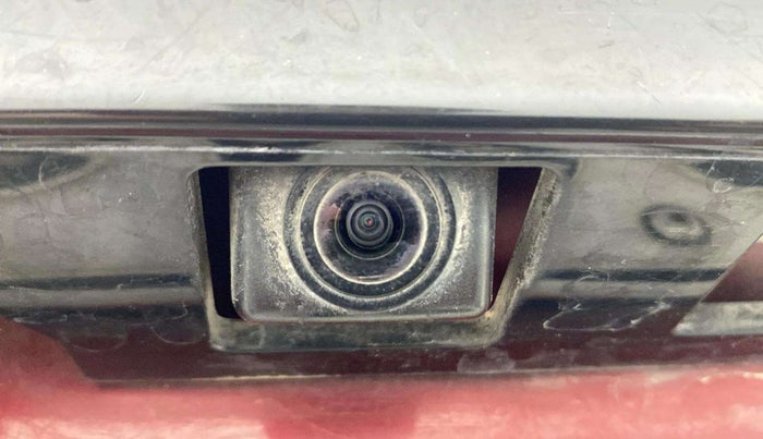 2018 Mahindra XUV500 W9, Diesel, Manual, 77,569 km, Parking Camera