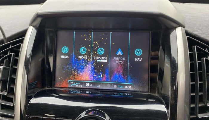 2018 Mahindra XUV500 W9, Diesel, Manual, 77,569 km, Infotainment system - AM/FM Radio - Not Working