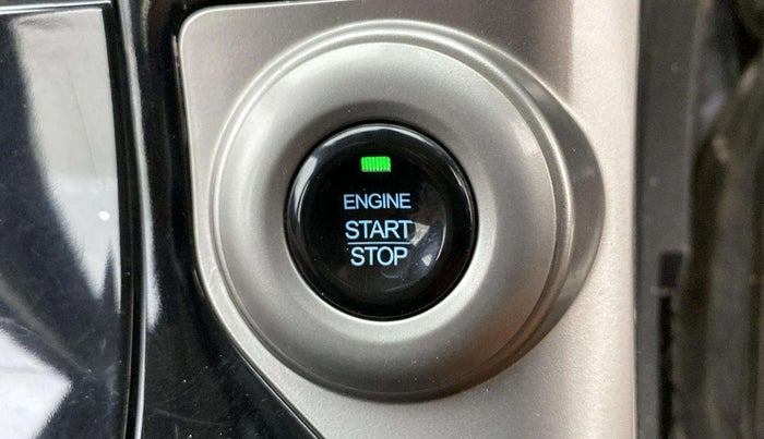 2018 Mahindra XUV500 W9, Diesel, Manual, 77,569 km, Keyless Start/ Stop Button