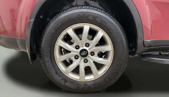 2018 Mahindra XUV500 W9, Diesel, Manual, 77,569 km, Right Rear Wheel
