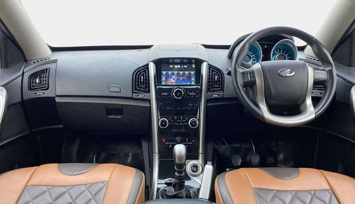 2018 Mahindra XUV500 W9, Diesel, Manual, 77,569 km, Dashboard