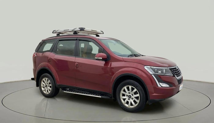 2018 Mahindra XUV500 W9, Diesel, Manual, 77,569 km, Right Front Diagonal