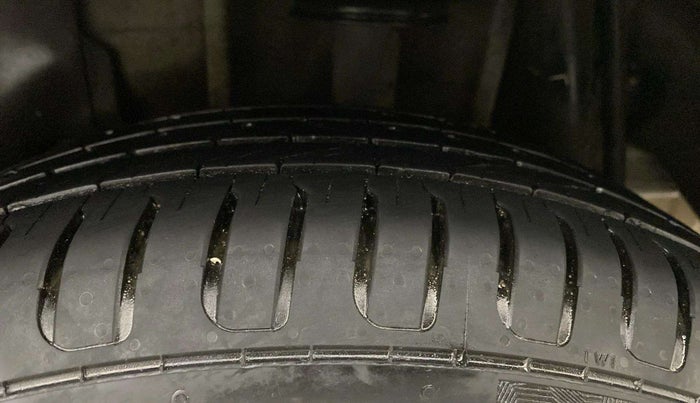2018 Tata TIGOR XZ PLUS PETROL, Petrol, Manual, 61,471 km, Left Rear Tyre Tread