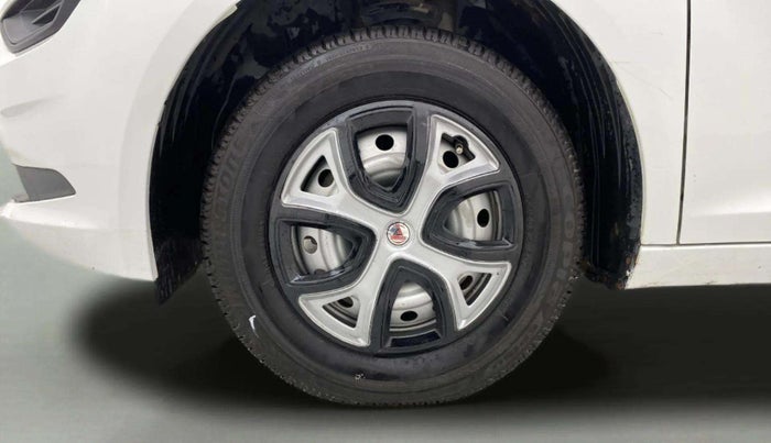 2022 Tata ALTROZ XE PLUS PETROL, Petrol, Manual, 33,250 km, Left Front Wheel