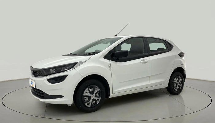 2022 Tata ALTROZ XE PLUS PETROL, Petrol, Manual, 33,250 km, Left Front Diagonal