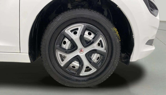 2022 Tata ALTROZ XE PLUS PETROL, Petrol, Manual, 33,250 km, Right Front Wheel