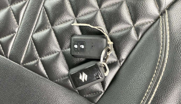 2021 Maruti Baleno ZETA PETROL 1.2, Petrol, Manual, 35,043 km, Key Close Up
