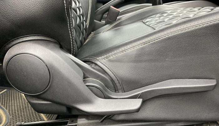2021 Maruti Baleno ZETA PETROL 1.2, Petrol, Manual, 35,043 km, Driver Side Adjustment Panel