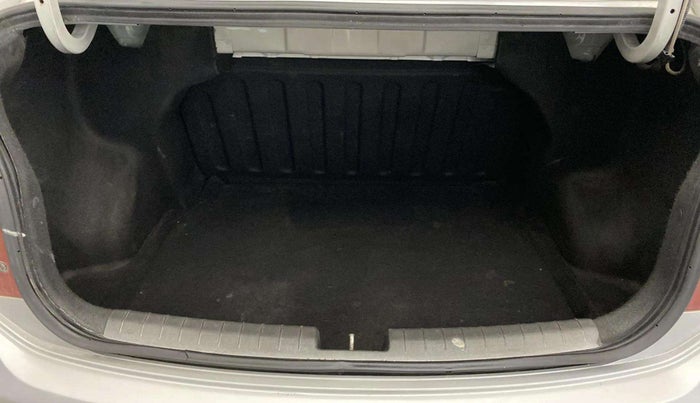2014 Hyundai Xcent S (O) 1.2, Petrol, Manual, 74,581 km, Boot Inside