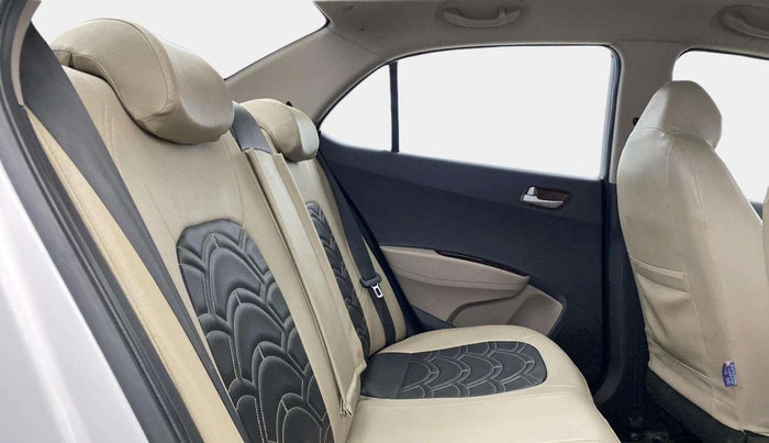 2014 Hyundai Xcent S (O) 1.2, Petrol, Manual, 74,581 km, Right Side Rear Door Cabin