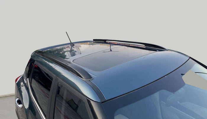 2021 Mahindra XUV300 W6 1.5 Diesel, Diesel, Manual, 76,670 km, Roof