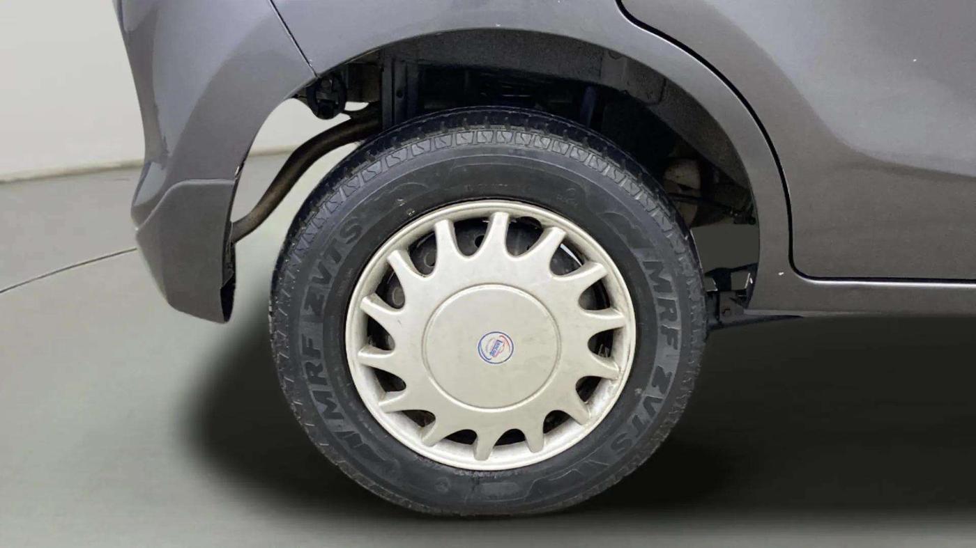 2017 Maruti Alto 800 VXI, Petrol, Manual, 56,011 km, Right Rear Wheel