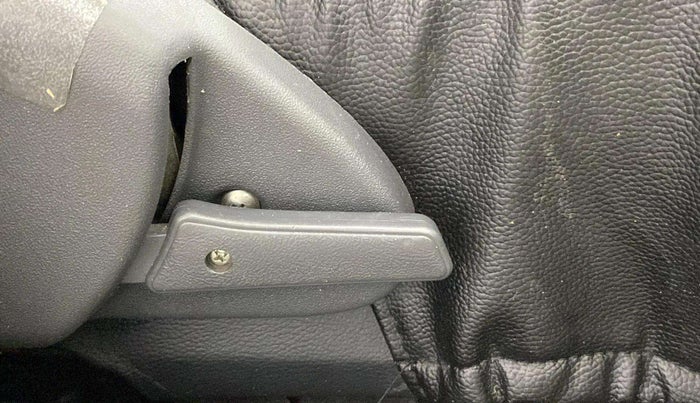 2017 Maruti Alto 800 VXI, Petrol, Manual, 55,893 km, Driver Side Adjustment Panel