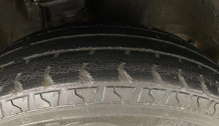 2017 Maruti Alto 800 VXI, Petrol, Manual, 55,893 km, Right Front Tyre Tread