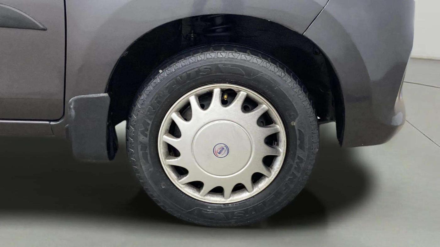 2017 Maruti Alto 800 VXI, Petrol, Manual, 56,011 km, Right Front Wheel