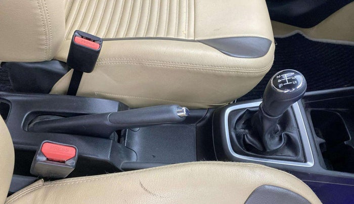 2019 Maruti Swift VXI, Petrol, Manual, 49,643 km, Gear Lever