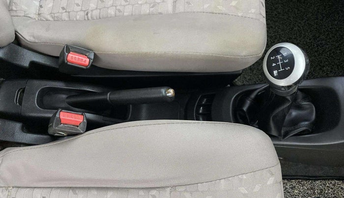 2016 Maruti Wagon R 1.0 VXI, Petrol, Manual, 60,745 km, Gear Lever