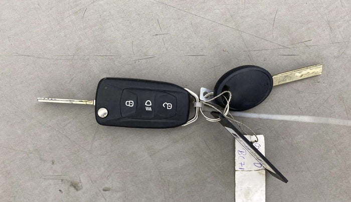 2021 Tata Tiago XZ PLUS PETROL, Petrol, Manual, 17,017 km, Key Close Up