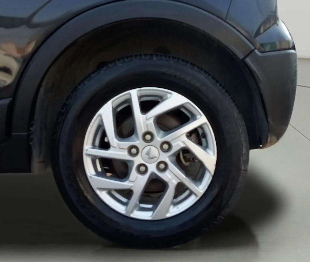 2023 Mahindra XUV300 W8 1.5 DIESEL, Diesel, Manual, 57,671 km, Left Rear Wheel