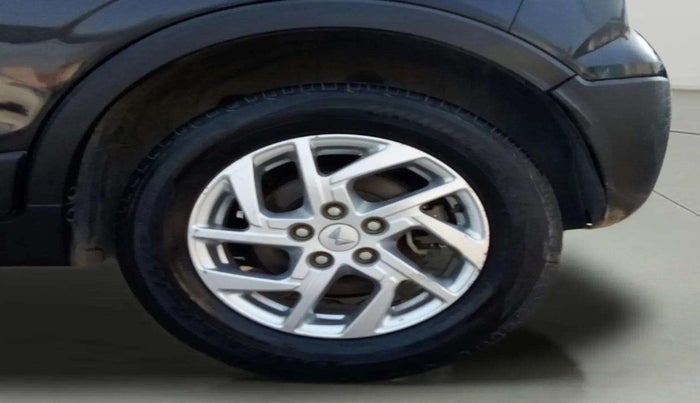 2023 Mahindra XUV300 W8 1.5 DIESEL, Diesel, Manual, 57,671 km, Left Rear Wheel