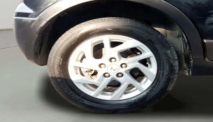 2023 Mahindra XUV300 W8 1.5 DIESEL, Diesel, Manual, 57,671 km, Right Rear Wheel