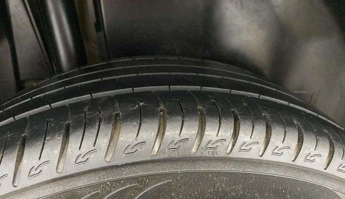 2021 Maruti Vitara Brezza VXI, Petrol, Manual, 26,780 km, Right Rear Tyre Tread