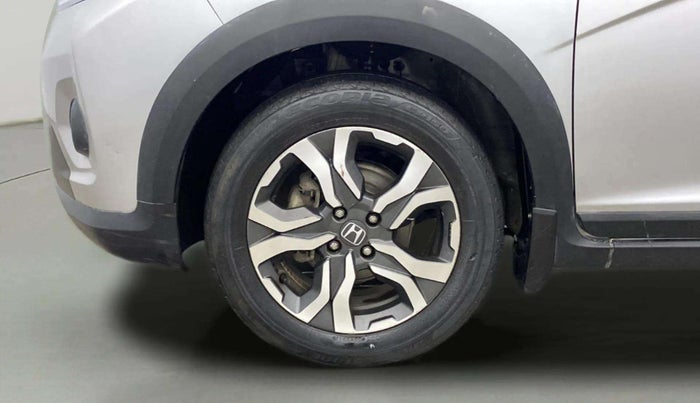 2017 Honda WR-V 1.2L I-VTEC VX MT, Petrol, Manual, 30,995 km, Left front tyre - Minor crack
