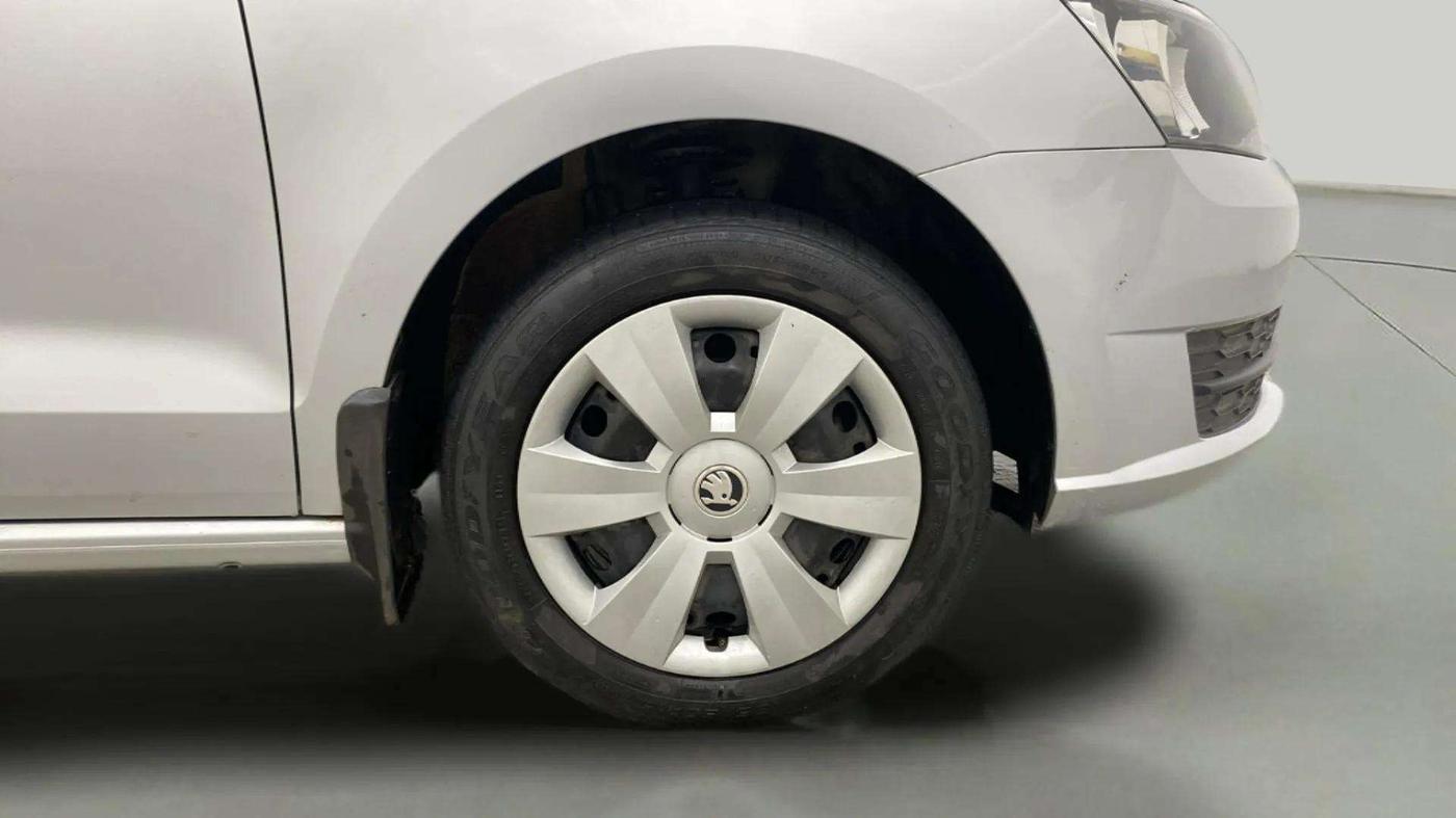 2020 Skoda Rapid ACTIVE 1.0 TSI, Petrol, Manual, 50,197 km, Right Front Wheel