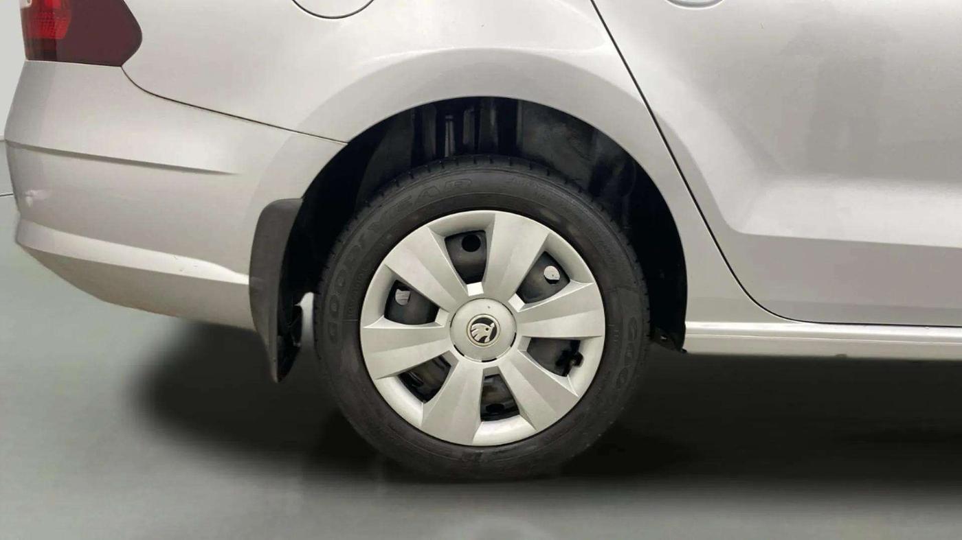 2020 Skoda Rapid ACTIVE 1.0 TSI, Petrol, Manual, 50,197 km, Right Rear Wheel