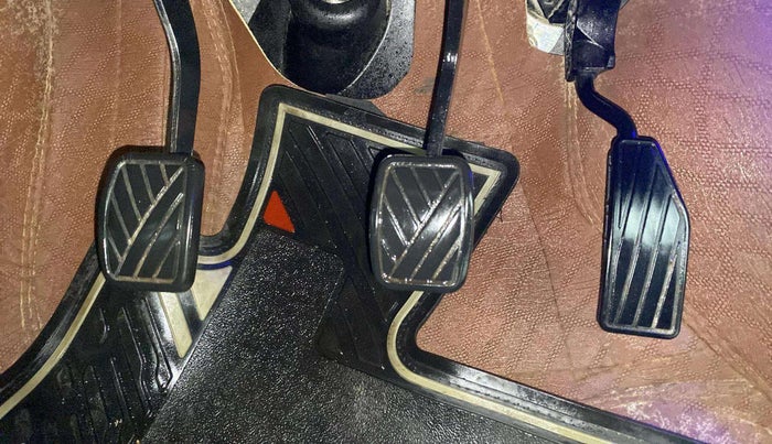 2022 Maruti Celerio VXI CNG, CNG, Manual, 42,655 km, Pedals