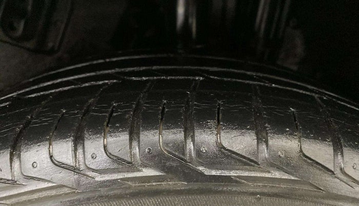 2018 Tata NEXON XZ PLUS PETROL, Petrol, Manual, 25,694 km, Left Rear Tyre Tread