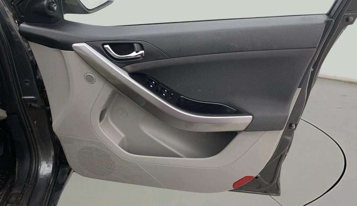 2018 Tata NEXON XZ PLUS PETROL, Petrol, Manual, 25,694 km, Driver Side Door Panels Control