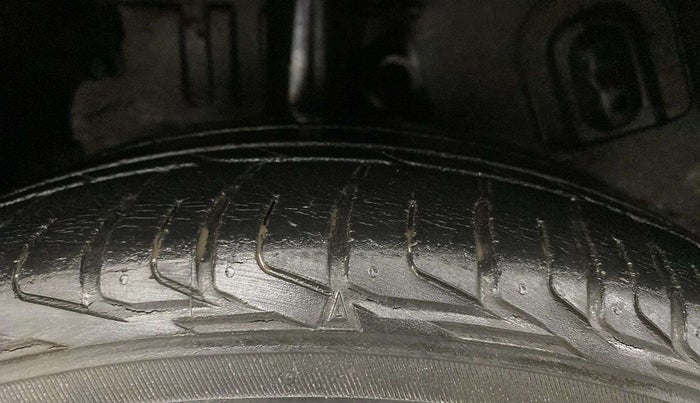 2018 Tata NEXON XZ PLUS PETROL, Petrol, Manual, 25,694 km, Right Rear Tyre Tread