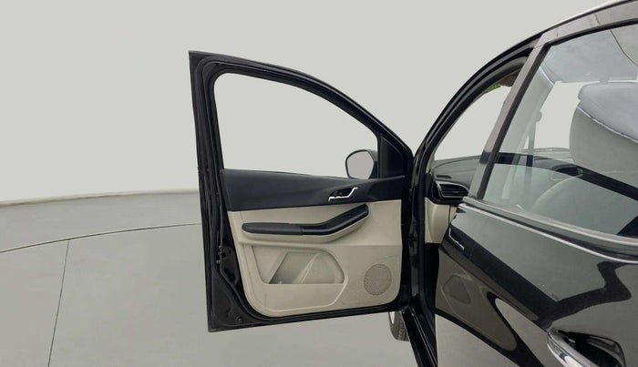 2022 Tata Tiago XZ PLUS CNG, CNG, Manual, 54,091 km, LHS Front Door