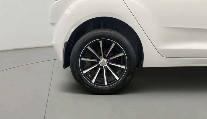 2023 Tata ALTROZ XM PLUS CNG, CNG, Manual, 31,119 km, Right Rear Wheel