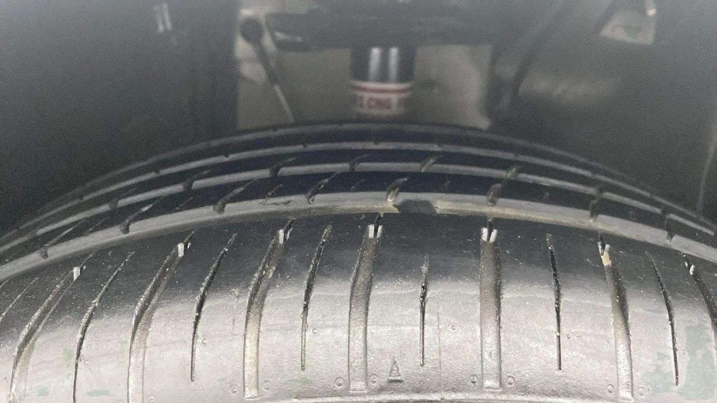 2023 Tata ALTROZ XM PLUS CNG, CNG, Manual, 31,277 km, Right Front Tyre Tread
