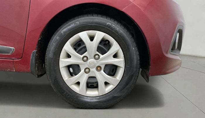 2015 Hyundai Grand i10 SPORTZ 1.2 KAPPA VTVT, Petrol, Manual, 62,170 km, Right Front Wheel