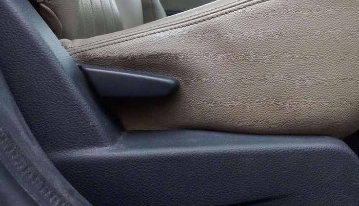 2013 Renault Duster 110 PS RXZ DIESEL, Diesel, Manual, 82,903 km, Driver Side Adjustment Panel