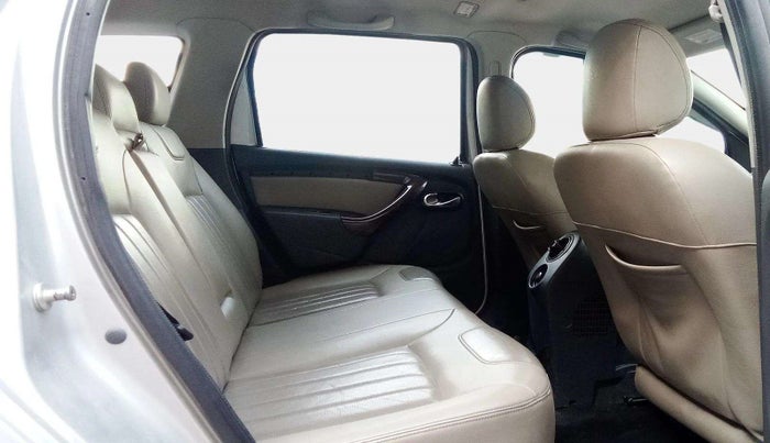 2013 Renault Duster 110 PS RXZ DIESEL, Diesel, Manual, 82,903 km, Right Side Rear Door Cabin