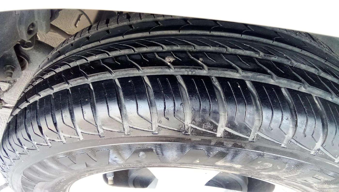 2013 Renault Duster 110 PS RXZ DIESEL, Diesel, Manual, 82,903 km, Left Rear Tyre Tread