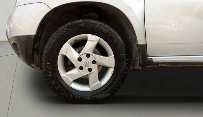 2013 Renault Duster 110 PS RXZ DIESEL, Diesel, Manual, 82,903 km, Left Front Wheel