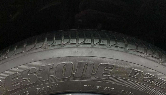 2017 Tata TIGOR XZ PETROL, Petrol, Manual, 24,069 km, Right Front Tyre Tread