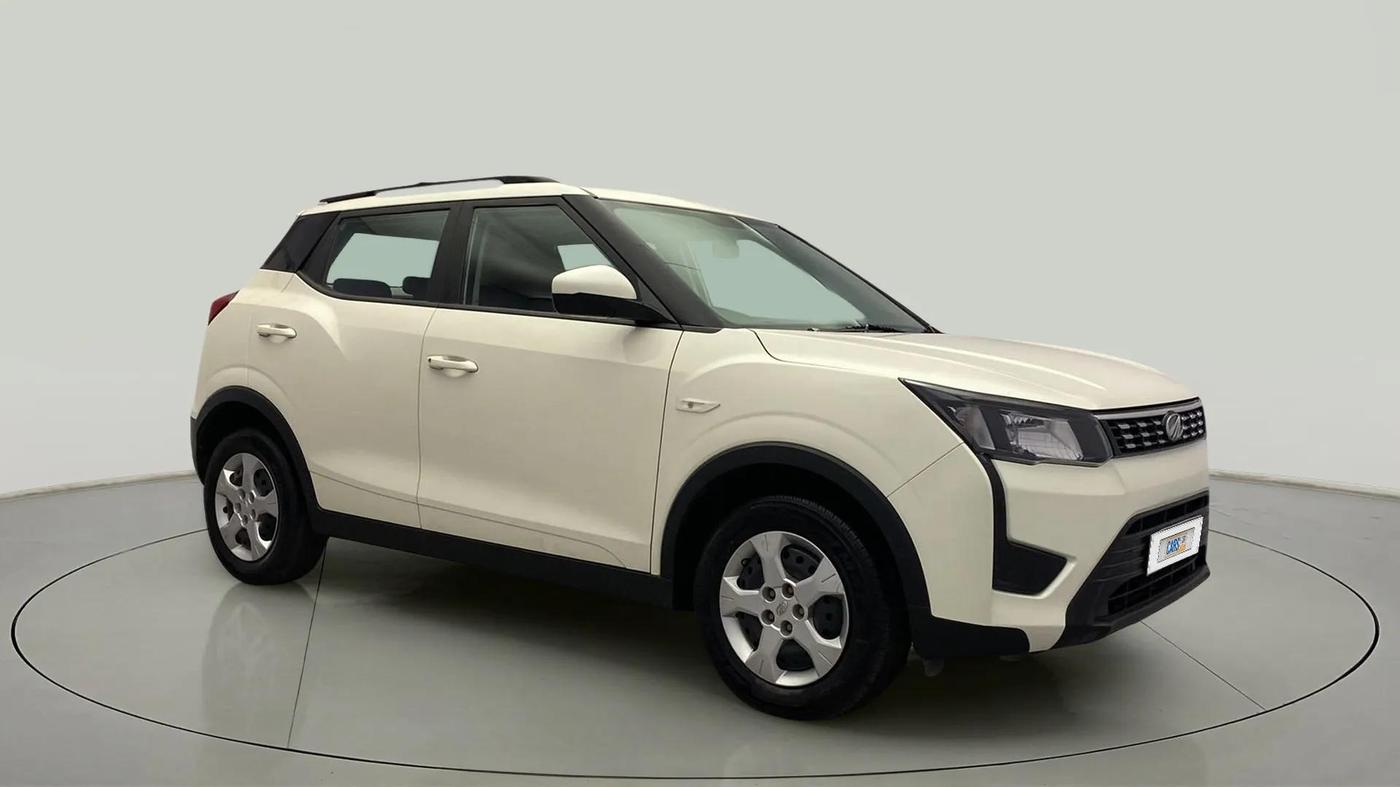 2021 Mahindra XUV300 W6 1.2 PETROL AMT, Petrol, Automatic, 32,837 km, SRP
