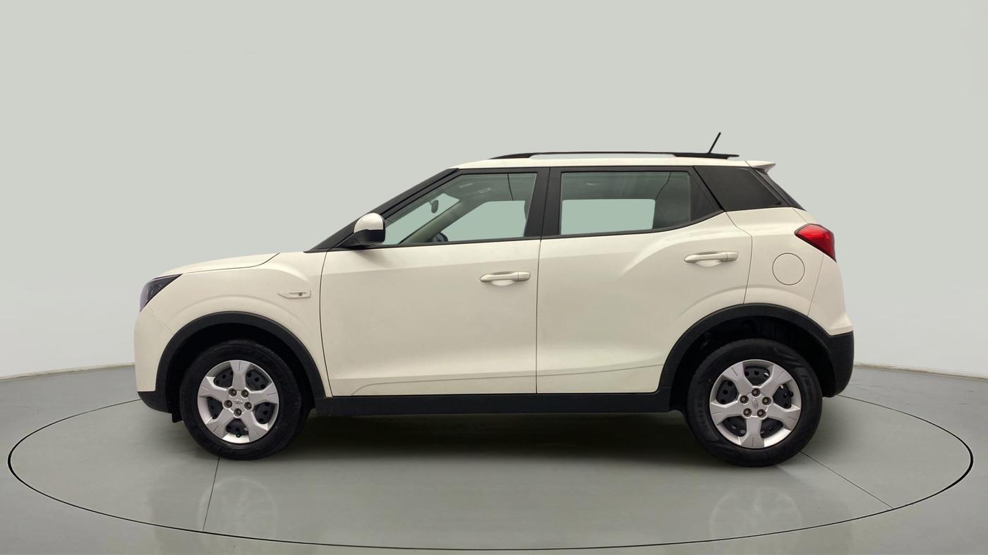2021 Mahindra XUV300 W6 1.2 PETROL AMT, Petrol, Automatic, 32,837 km, Left Side