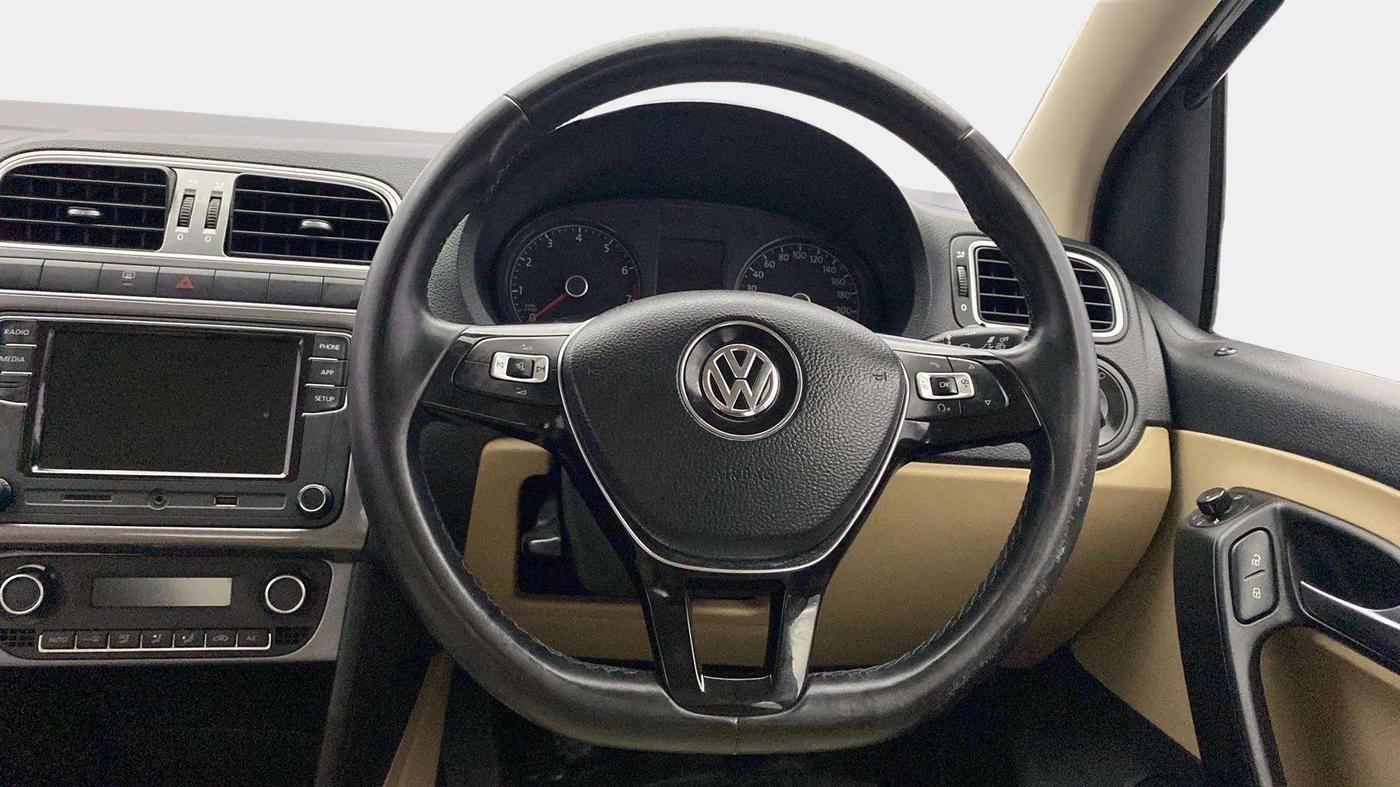 2018 Volkswagen Ameo HIGHLINE PLUS 1.0L 16 ALLOY, Petrol, Manual, 44,436 km, Steering Wheel Close Up