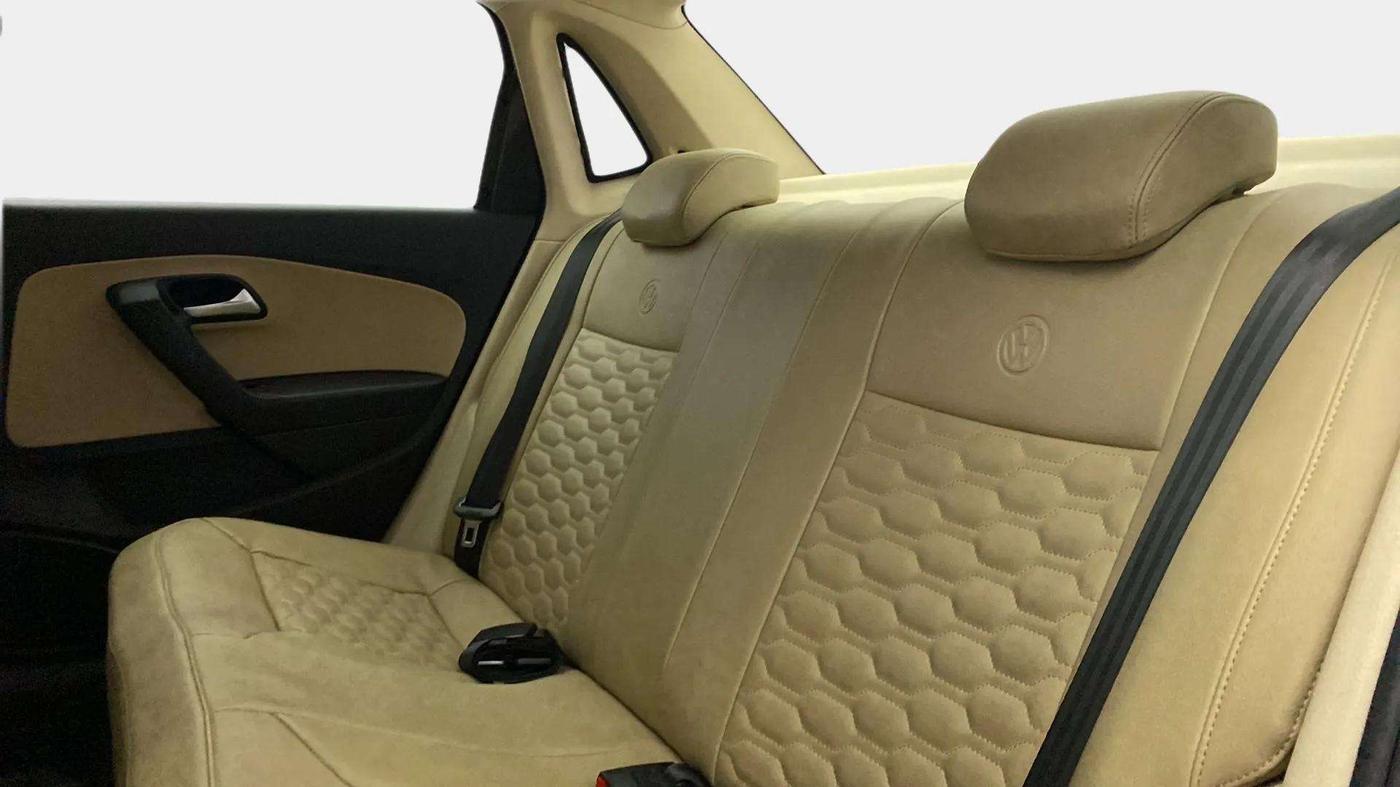 2018 Volkswagen Ameo HIGHLINE PLUS 1.0L 16 ALLOY, Petrol, Manual, 44,436 km, Right Side Rear Door Cabin