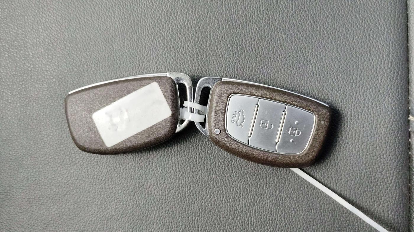 2021 Hyundai GRAND I10 NIOS ASTA 1.2 KAPPA VTVT, Petrol, Manual, 41,176 km, Key Close Up