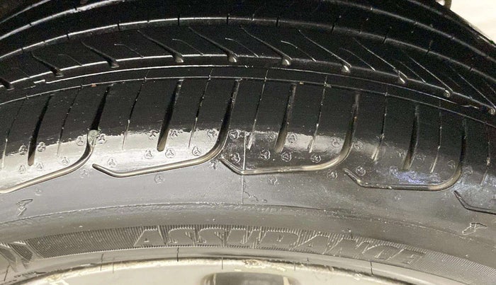 2017 Maruti Baleno ALPHA PETROL 1.2, Petrol, Manual, 74,842 km, Right Rear Tyre Tread