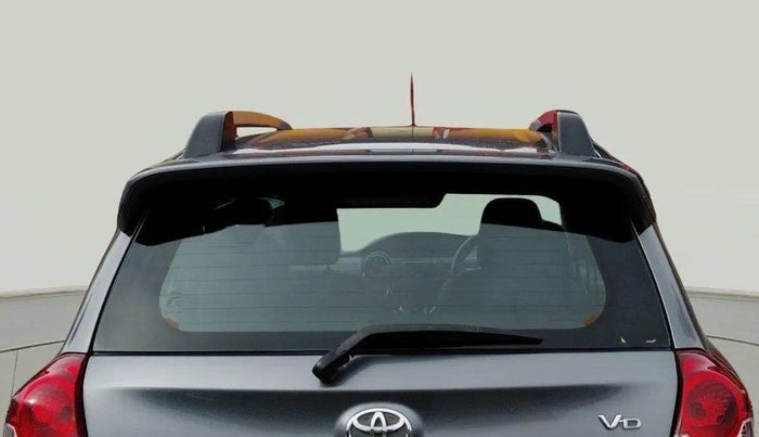 2014 Toyota Etios CROSS 1.4 VD, Diesel, Manual, 1,37,212 km, Rear Windshield