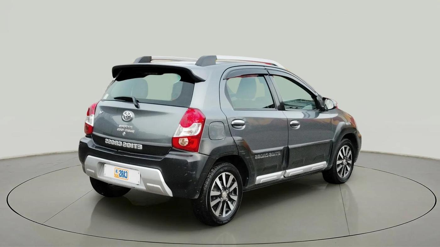 2014 Toyota Etios CROSS 1.4 VD, Diesel, Manual, 1,37,212 km, Right Back Diagonal